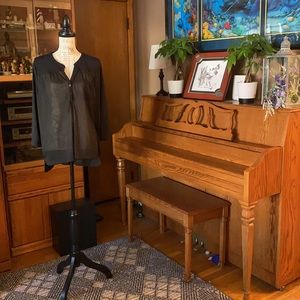 Women.top,blouse,black,lightweight,work,daywear